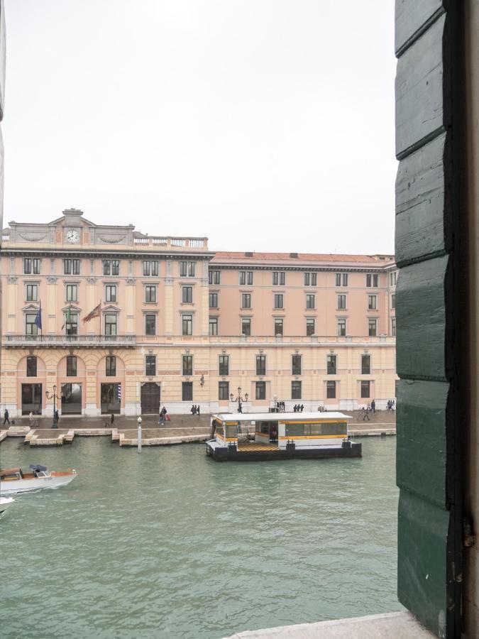 Grand Canal By Wonderful Italy Venise